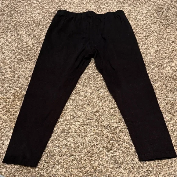 PLACE Versatile Black Capri Leggings - Picture 3 of 3